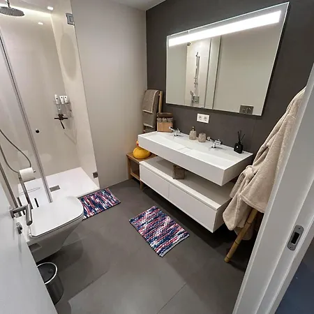 Apartment Blue Infinity 7